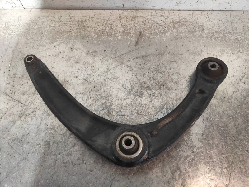 Recambio de brazo suspension inferior delantero izquierdo para citroen c4 berlina exclusive referencia OEM IAM   