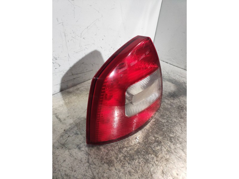 Recambio de piloto trasero izquierdo para skoda octavia berlina (1z3) trend referencia OEM IAM 1Z5945095B 1Z5945111B 