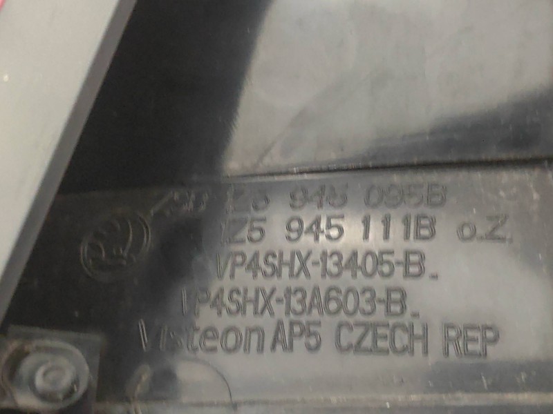 Recambio de piloto trasero izquierdo para skoda octavia berlina (1z3) trend referencia OEM IAM 1Z5945095B 1Z5945111B 