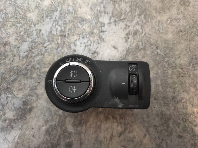 Recambio de mando luces para opel astra j lim. 1.7 16v cdti referencia OEM IAM 13268707 251504 