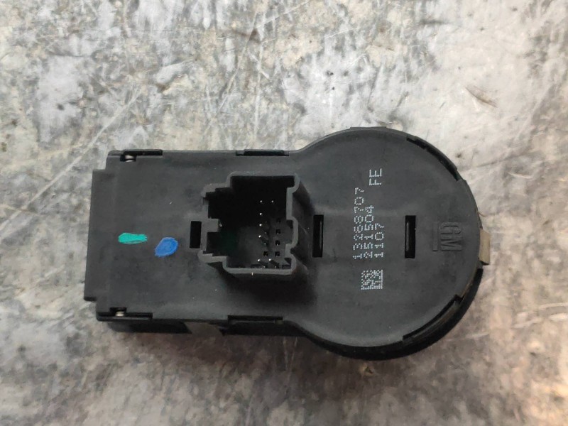 Recambio de mando luces para opel astra j lim. 1.7 16v cdti referencia OEM IAM 13268707 251504 