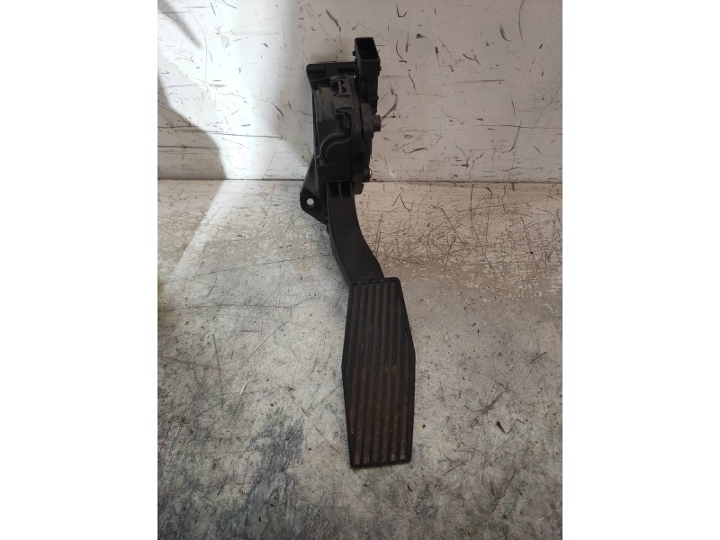 Recambio de potenciometro pedal para opel astra j lim. 1.7 16v cdti referencia OEM IAM 13252702 6PV00976507 