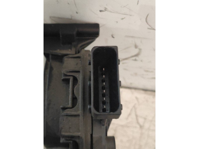 Recambio de potenciometro pedal para opel astra j lim. 1.7 16v cdti referencia OEM IAM 13252702 6PV00976507 