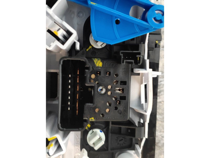 Recambio de mando calefaccion / aire acondicionado para dacia logan ii ambiance referencia OEM IAM T83703A A151214AL1S1036 