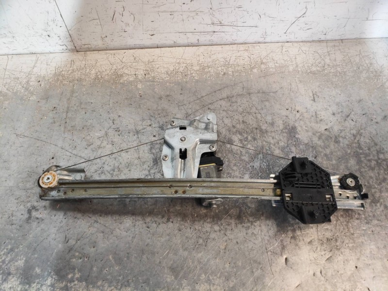 Recambio de elevalunas delantero izquierdo para dacia logan ii ambiance referencia OEM IAM 807213282R  5P