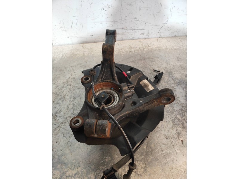 Recambio de mangueta delantera derecha para kia rio (yb) attract referencia OEM IAM   