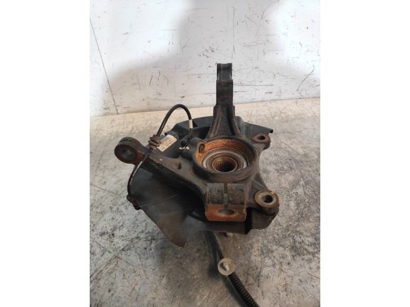 Recambio de mangueta delantera izquierda para kia rio (yb) attract referencia OEM IAM   