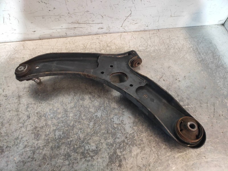 Recambio de brazo suspension inferior delantero derecho para kia rio (yb) attract referencia OEM IAM   