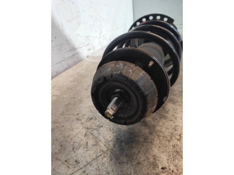 Recambio de amortiguador delantero derecho para kia rio (yb) attract referencia OEM IAM   