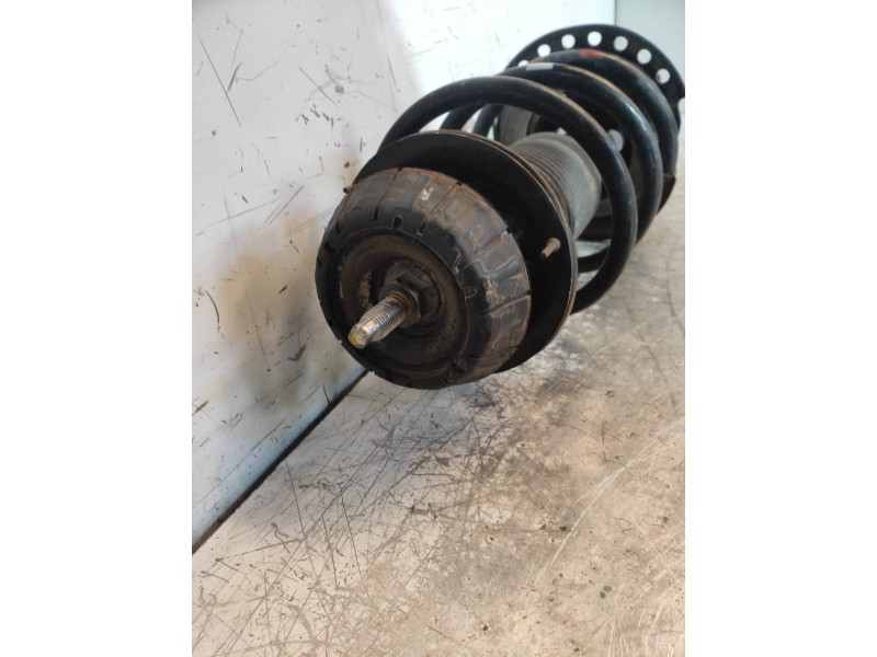 Recambio de amortiguador delantero izquierdo para kia rio (yb) attract referencia OEM IAM   