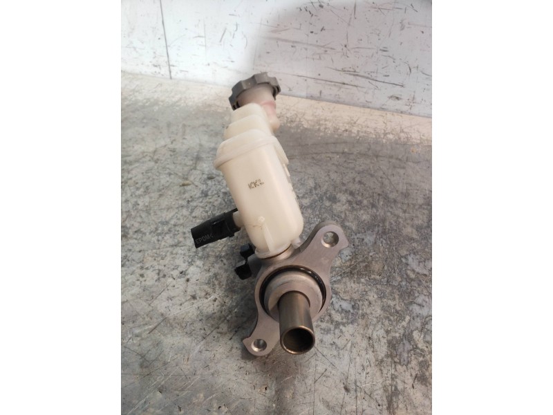 Recambio de bomba freno para kia rio (yb) attract referencia OEM IAM 20254  