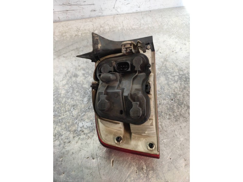 Recambio de piloto trasero derecho para audi a4 berlina (8e) 2.7 tdi (dpf) referencia OEM IAM   