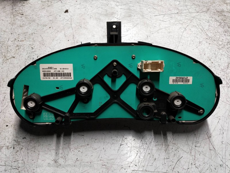 Recambio de cuadro instrumentos para peugeot 206 berlina xr referencia OEM IAM 9645096180   Recambio de cuadro instrumentos para peugeot 206 berlina xr referencia OEM IAM 9645096180