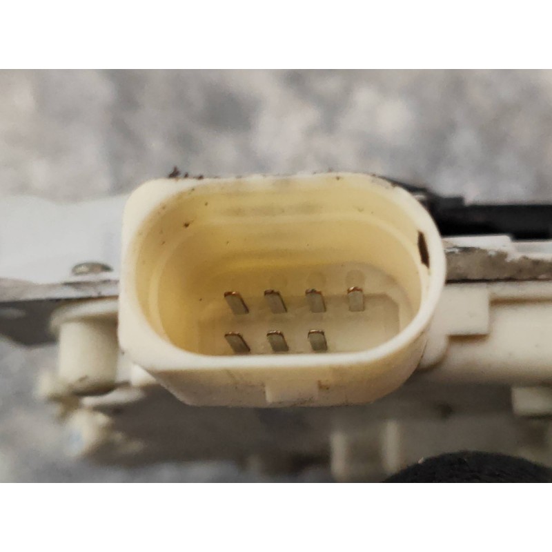 Recambio de motor cierre centralizado delantero derecho para audi a4 berlina (8e) 2.7 tdi (dpf) referencia OEM IAM 8E1837016AA  