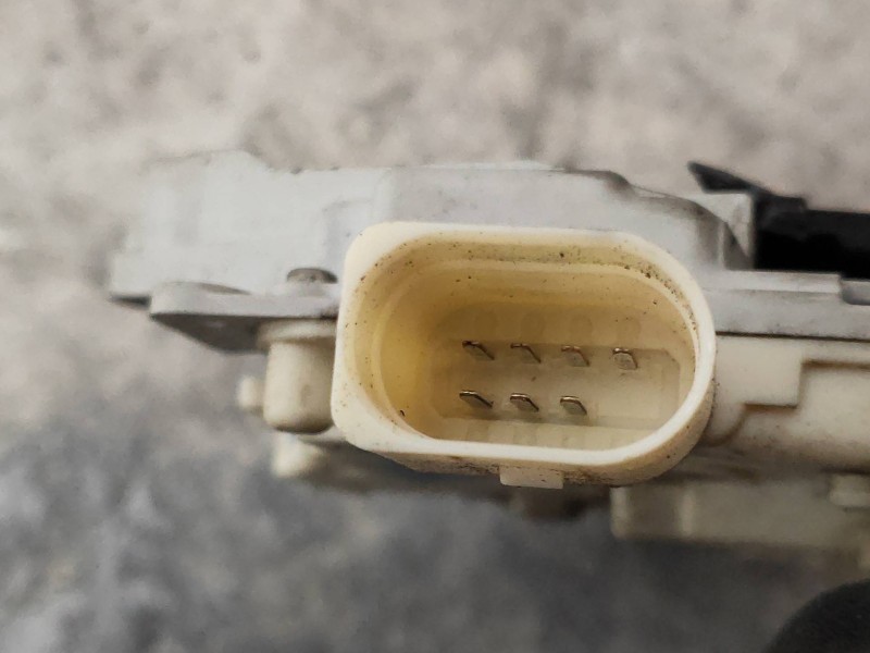Recambio de motor cierre centralizado trasero izquierdo para audi a4 berlina (8e) 2.7 tdi (dpf) referencia OEM IAM 8E0839016AA  