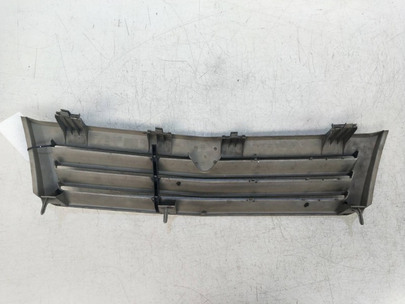 Recambio de rejilla delantera para opel ascona c referencia OEM IAM   