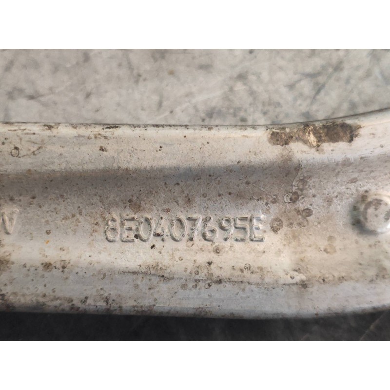 Recambio de brazo suspension inferior delantero izquierdo para audi a4 berlina (8e) 2.7 tdi (dpf) referencia OEM IAM 8E0407695E 