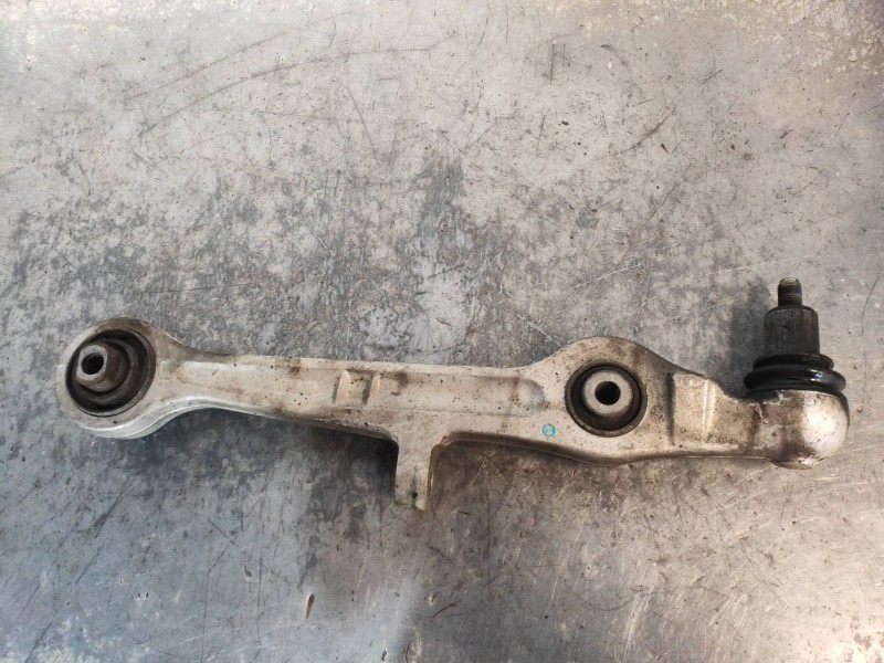 Recambio de brazo suspension superior delantero derecho para audi a4 berlina (8e) 2.7 tdi (dpf) referencia OEM IAM 8E0407155N  