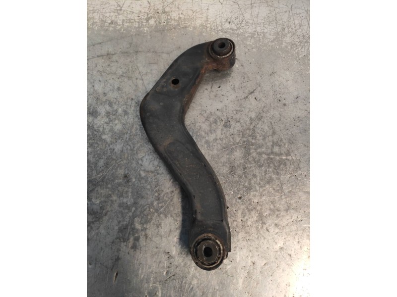 Recambio de tirante trasero derecho para audi a4 berlina (8e) 2.7 tdi (dpf) referencia OEM IAM   