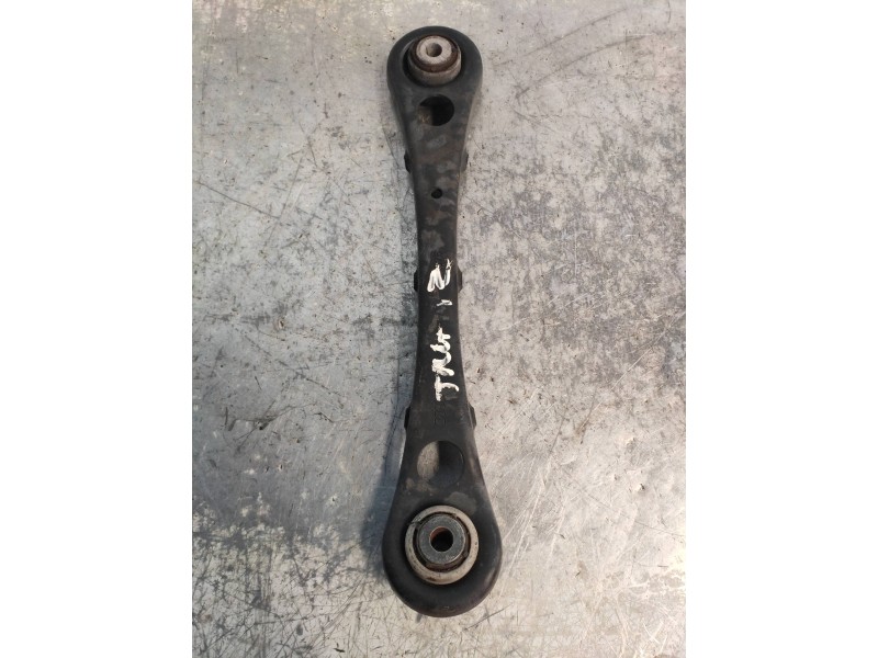 Recambio de tirante trasero izquierdo para audi a4 berlina (8e) 2.7 tdi (dpf) referencia OEM IAM 8E0501529K  