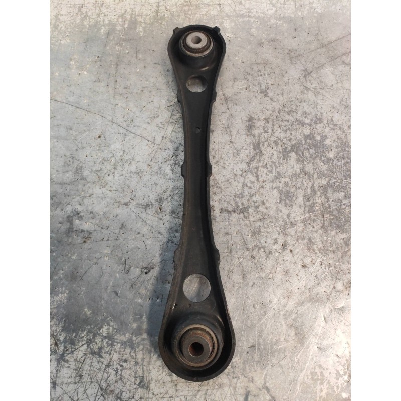 Recambio de tirante trasero izquierdo para audi a4 berlina (8e) 2.7 tdi (dpf) referencia OEM IAM 8E0501529K  