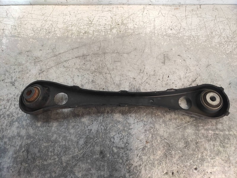 Recambio de tirante trasero derecho para audi a4 berlina (8e) 2.7 tdi (dpf) referencia OEM IAM 8E0501529K  