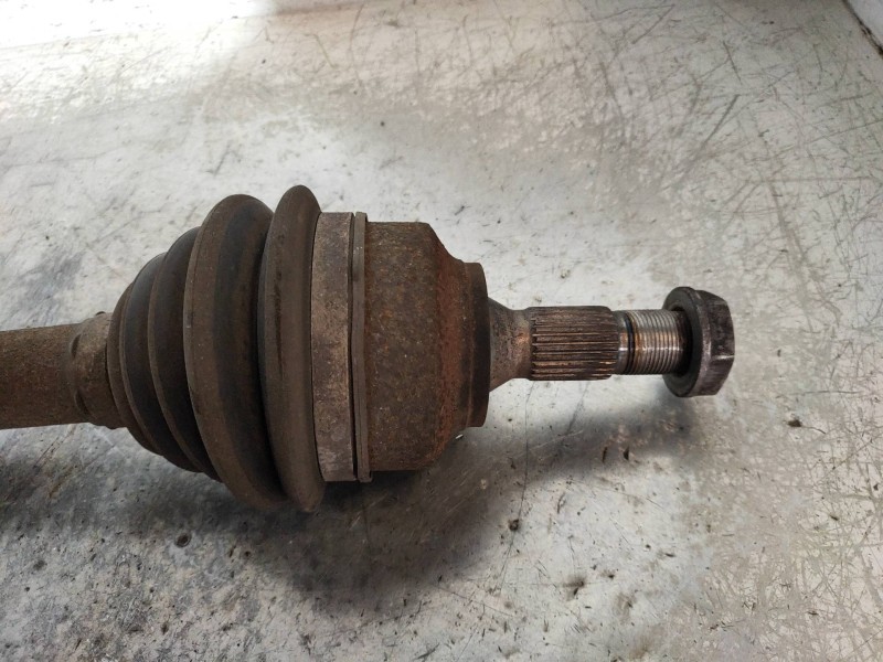 Recambio de transmision delantera derecha para peugeot 308 confort referencia OEM IAM 9661107280  