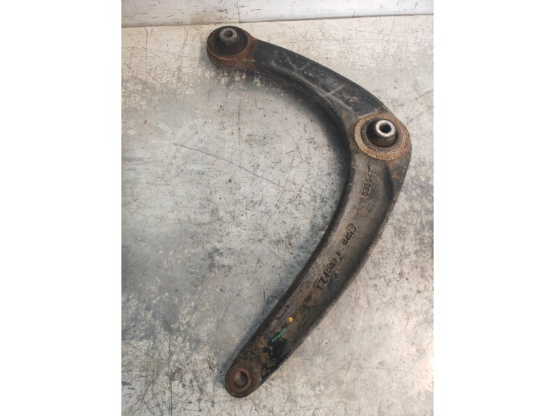 Recambio de brazo suspension inferior delantero derecho para peugeot 308 confort referencia OEM IAM   