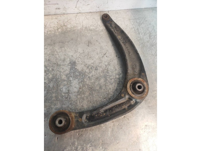 Recambio de brazo suspension inferior delantero izquierdo para peugeot 308 confort referencia OEM IAM   