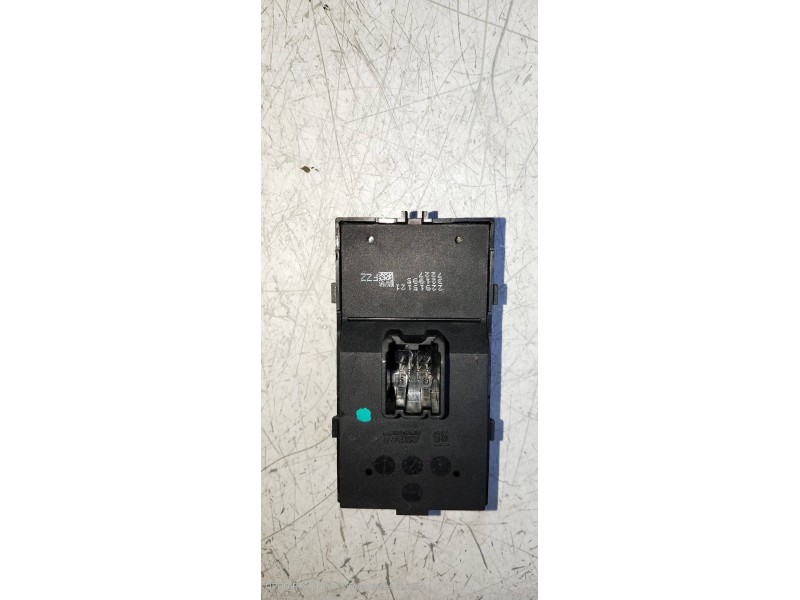 Recambio de mando elevalunas delantero izquierdo para opel mokka x innovation start/stop referencia OEM IAM 22915121  