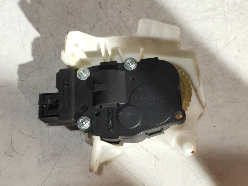Recambio de motor apertura trampillas climatizador para audi a5 coupe (8t) 3.0 tdi quattro referencia OEM IAM K9749  