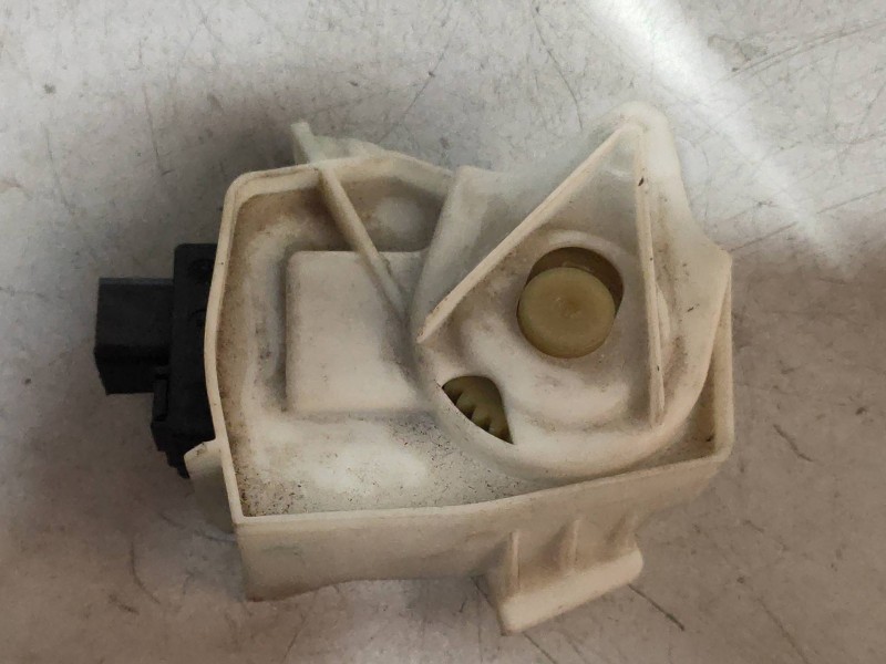 Recambio de motor apertura trampillas climatizador para audi a5 coupe (8t) 3.0 tdi quattro referencia OEM IAM K9749  