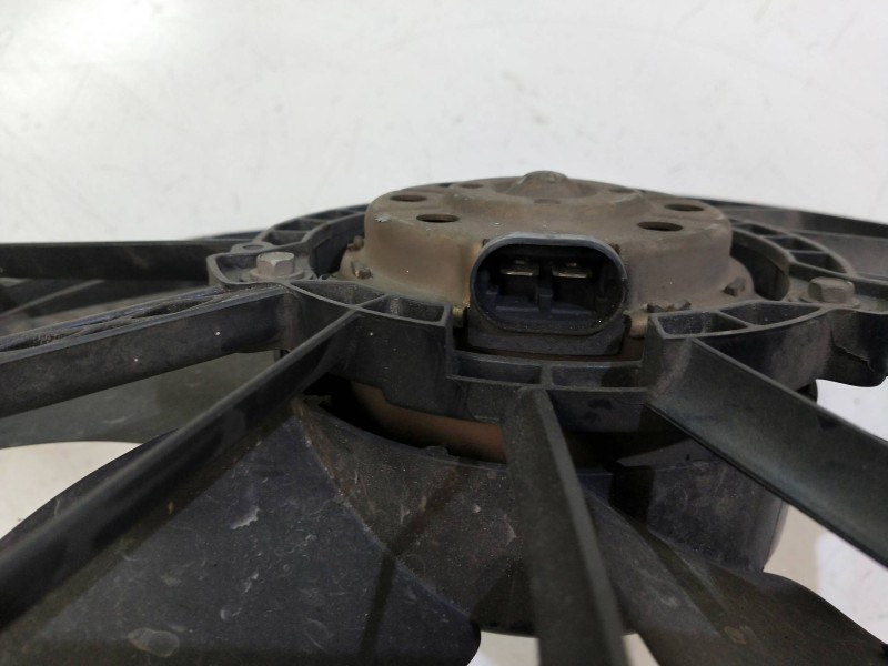 Recambio de electroventilador para renault clio ii fase ii (b/cb0) pack authentique referencia OEM IAM 7700428659J 9020938 