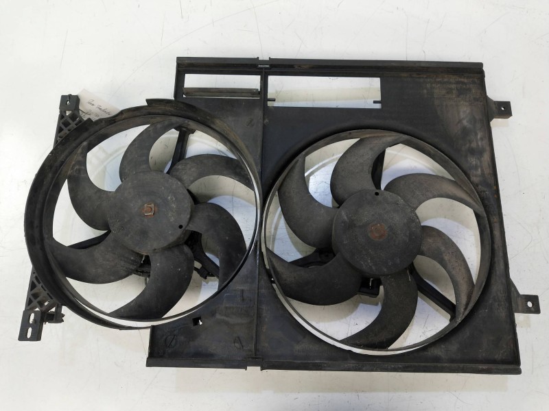 Recambio de electroventilador para land rover freelander (ln) 2.0 turbodiesel referencia OEM IAM MP8125CB42 9020812  Recambio de electroventilador para land rover freelander (ln) 2.0 turbodiesel referencia OEM IAM MP8125CB42 9020812