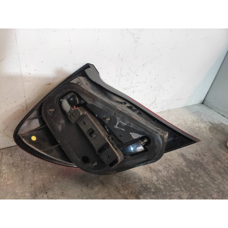 Recambio de piloto trasero derecho para mercedes clase c (w203) sportcoupe c 200 compressor (203.745) referencia OEM IAM 2038200