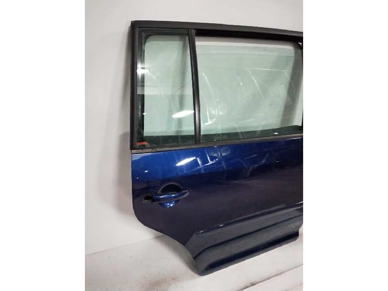 Recambio de puerta trasera derecha para volkswagen touran (1t2) highline referencia OEM IAM   