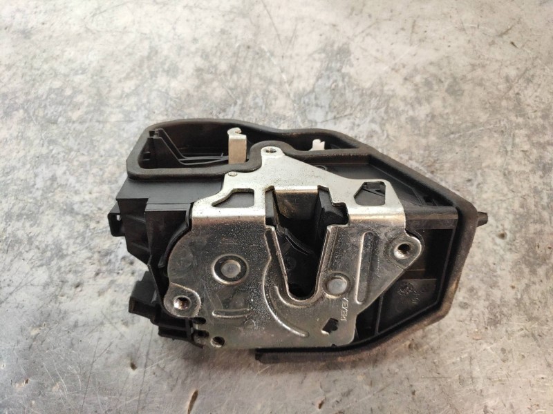 Recambio de motor cierre centralizado delantero derecho para bmw serie 5 berlina (e60) m5 referencia OEM IAM 7167068  