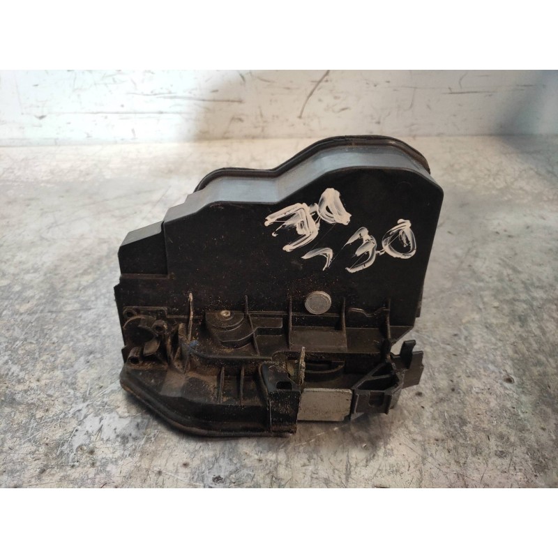 Recambio de motor cierre centralizado delantero derecho para bmw serie 5 berlina (e60) m5 referencia OEM IAM 7167068  