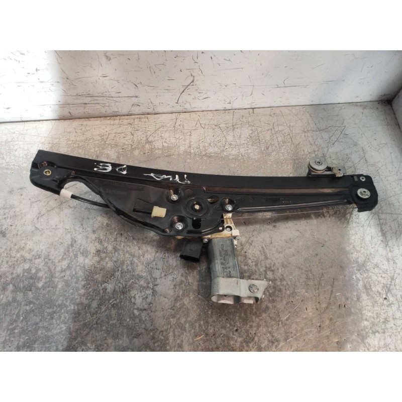 Recambio de elevalunas trasero derecho para bmw serie 5 berlina (e60) m5 referencia OEM IAM 6922320 994438102 7746005602 5P