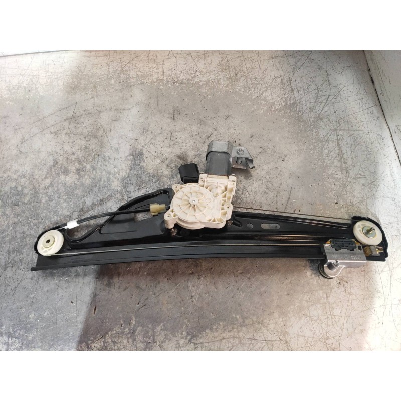 Recambio de elevalunas trasero derecho para bmw serie 5 berlina (e60) m5 referencia OEM IAM 6922320 994438102 7746005602 5P