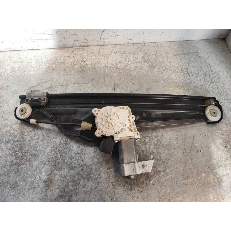 Recambio de elevalunas trasero izquierdo para bmw serie 5 berlina (e60) m5 referencia OEM IAM 6922319 994437102 7746005502 5P