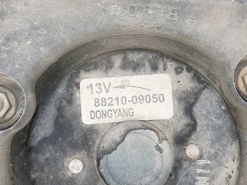 Recambio de electroventilador para ssangyong actyon 200 xdi referencia OEM IAM 8821009050  