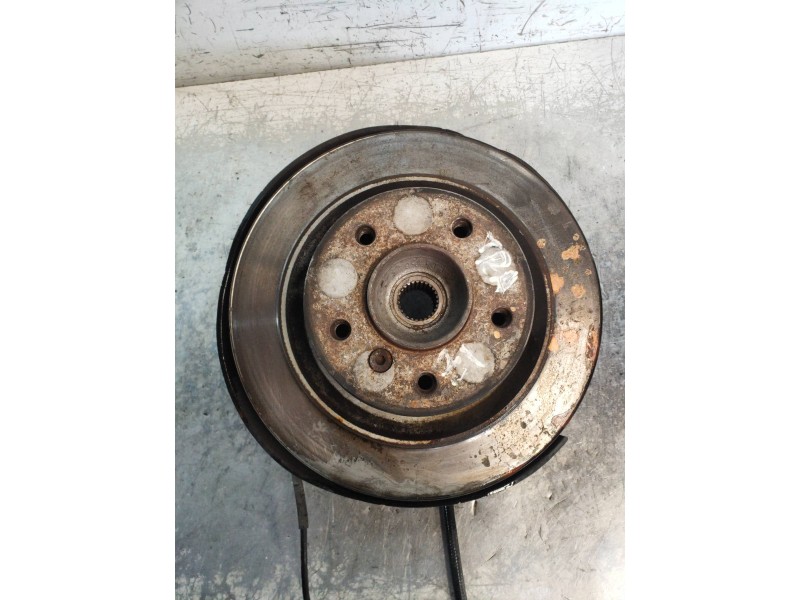 Recambio de mangueta trasera izquierda para bmw serie 3 coupe (e92) 320d referencia OEM IAM 676157909  33322406291