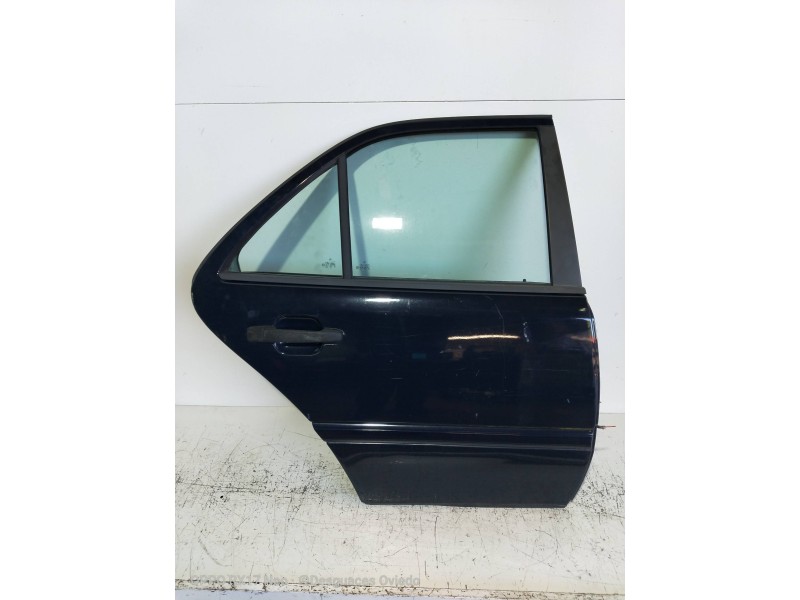 Recambio de puerta trasera derecha para mercedes clase c (w202) berlina 220 diesel (202.121) referencia OEM IAM  4P 