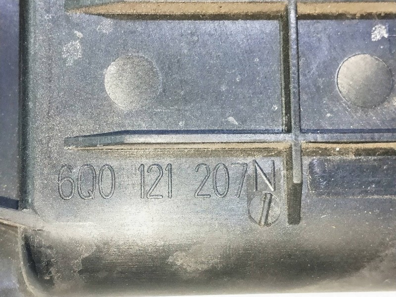 Recambio de electroventilador para volkswagen fox (5z1) básico referencia OEM IAM 6Q0121207N  