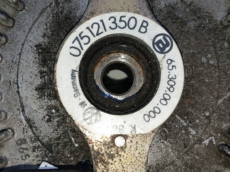 Recambio de electroventilador para volkswagen lt caja cerrada / combi 2.4 diesel referencia OEM IAM 075121350B 6530900000 