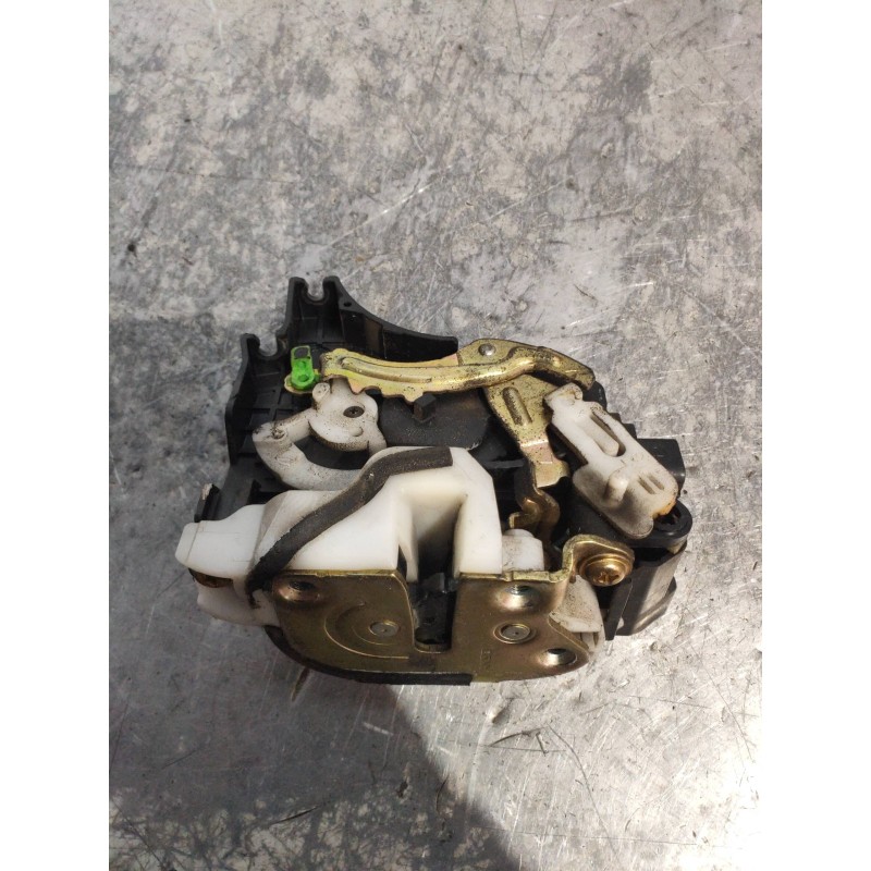 Recambio de motor cierre centralizado trasero izquierdo para mitsubishi grandis (na0w) 2.0 di-d inform referencia OEM IAM   