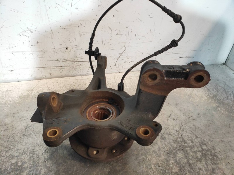 Recambio de mangueta delantera izquierda para renault megane iii berlina 5 p business referencia OEM IAM   