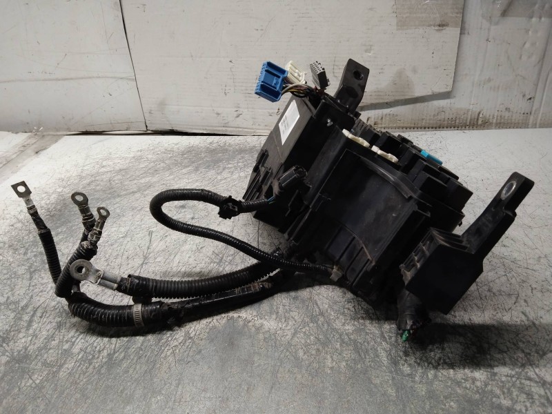 Recambio de caja reles / fusibles para mazda cx-5 2.2 turbodiesel cat referencia OEM IAM   