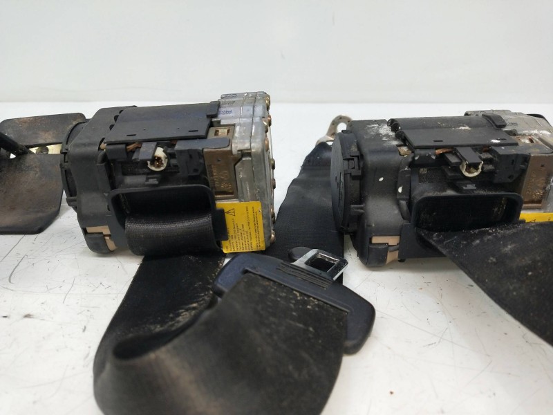 Recambio de juego cinturones trasero para audi a6 avant (4b5) 2.5 v6 24v tdi referencia OEM IAM   5P R Recambio de juego cinturones trasero para audi a6 avant (4b5) 2.5 v6 24v tdi referencia OEM IAM   5P R